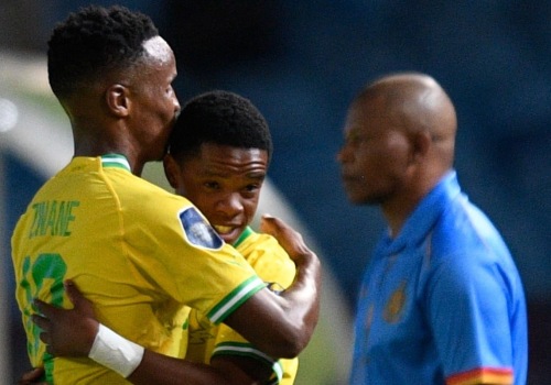 Who are the current international players of mamelodi sundowns football club?